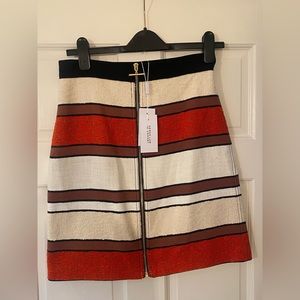 DEREK LAM 10 CROSBY skirt. Size 4